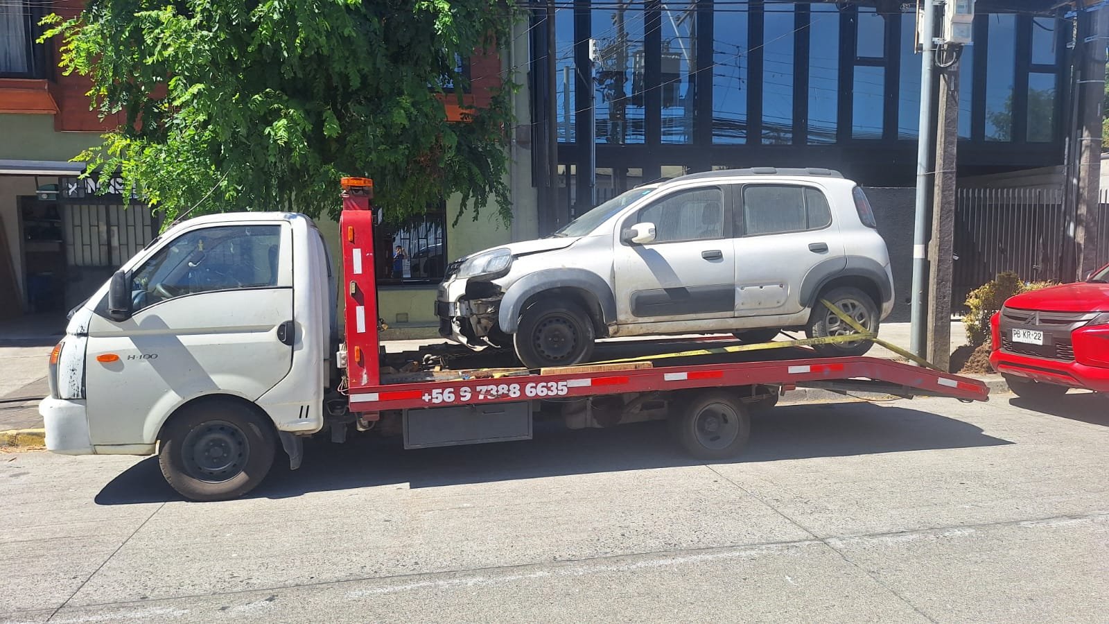 Traslado de vehículo chocado en Concepción
